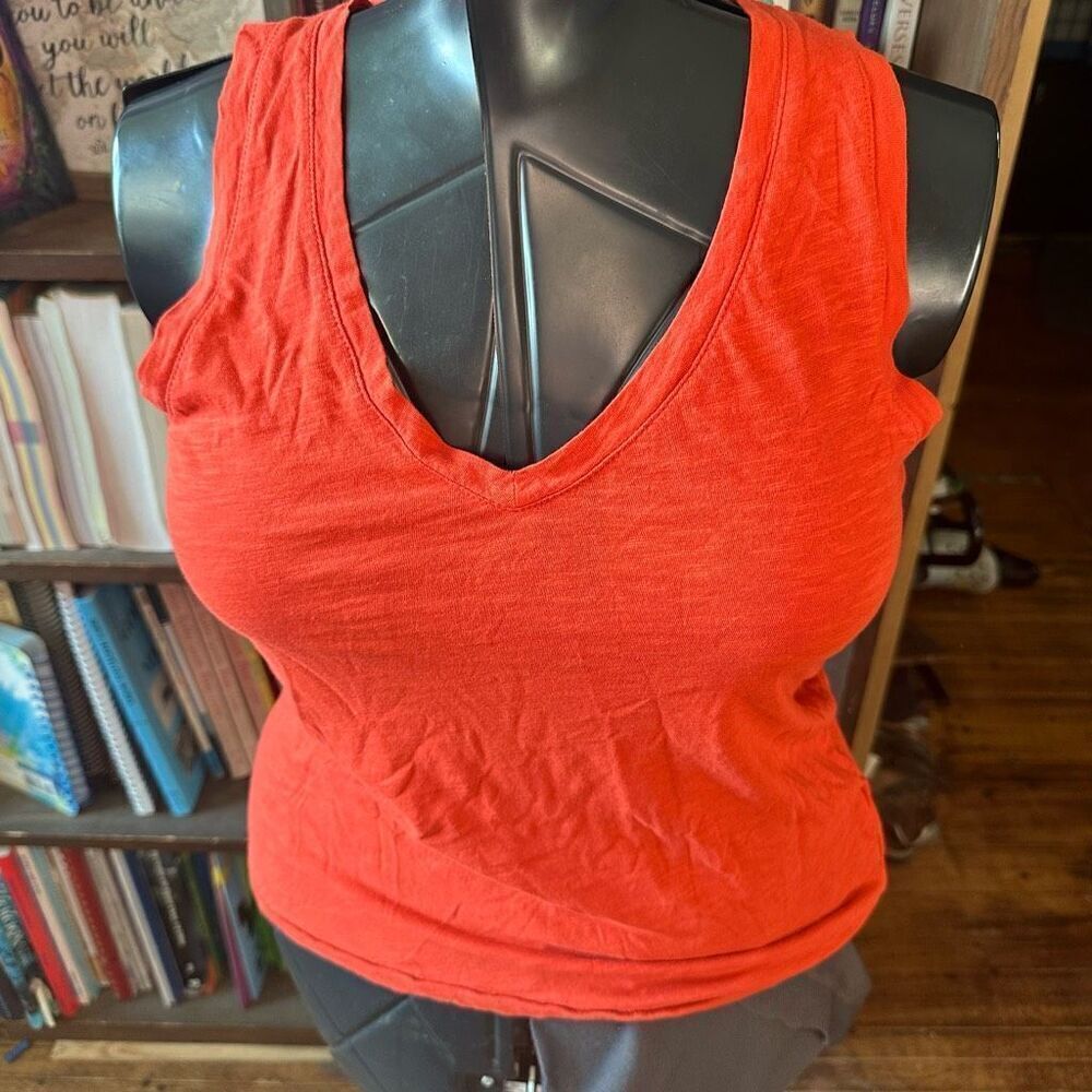 Madewell orange v-neck sustainable XS sleeveless shirt